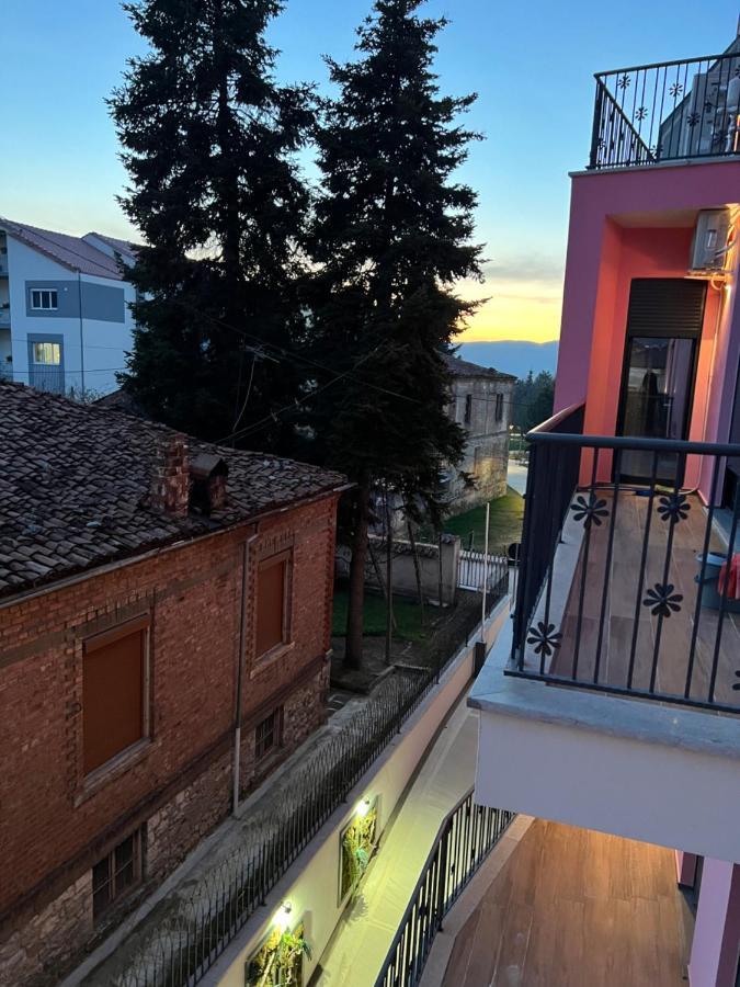 Alma Rose Apartment Korce Bagian luar foto