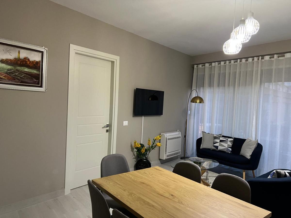 Alma Rose Apartment Korce Bagian luar foto