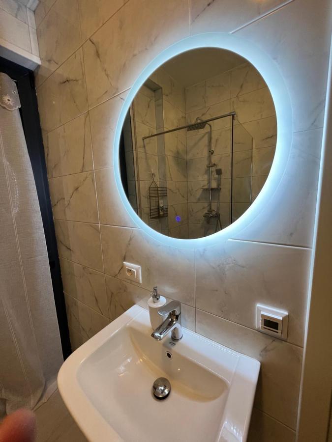 Alma Rose Apartment Korce Bagian luar foto