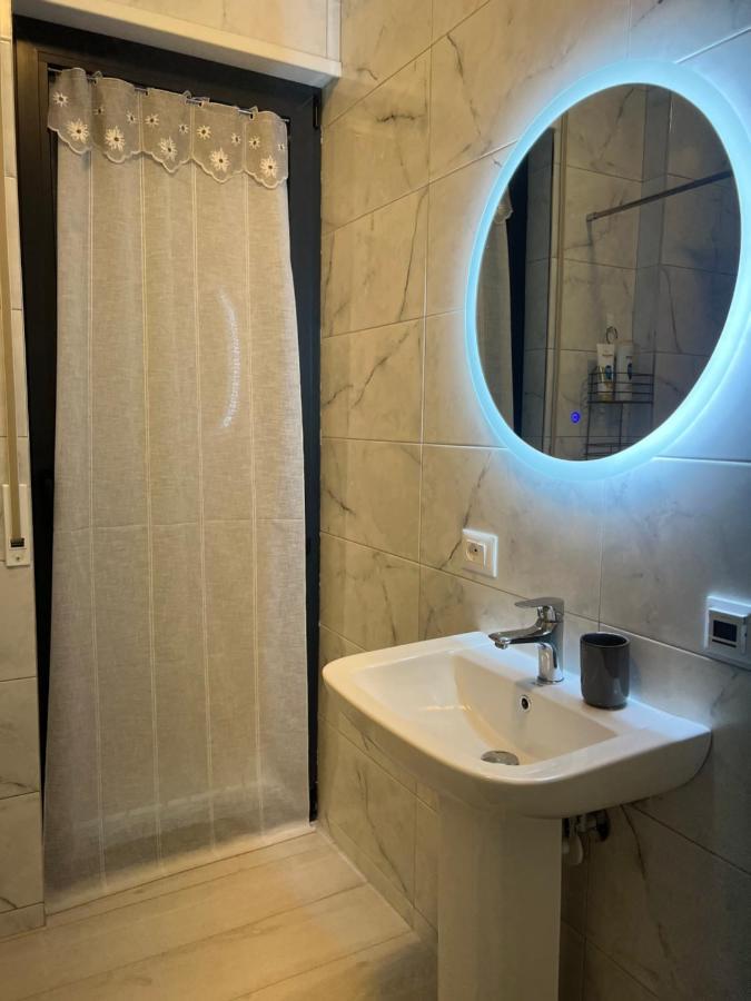 Alma Rose Apartment Korce Bagian luar foto