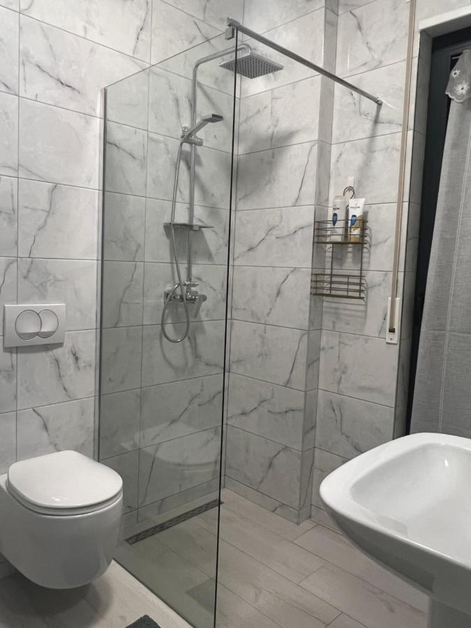 Alma Rose Apartment Korce Bagian luar foto