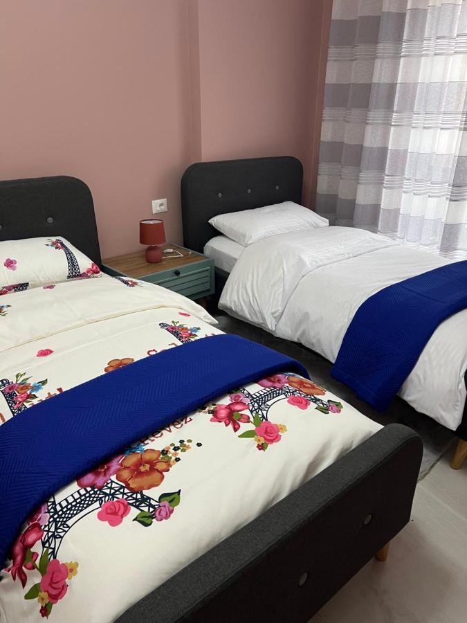 Alma Rose Apartment Korce Bagian luar foto
