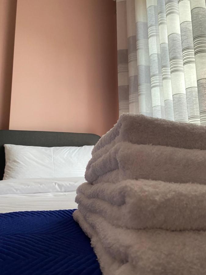 Alma Rose Apartment Korce Bagian luar foto